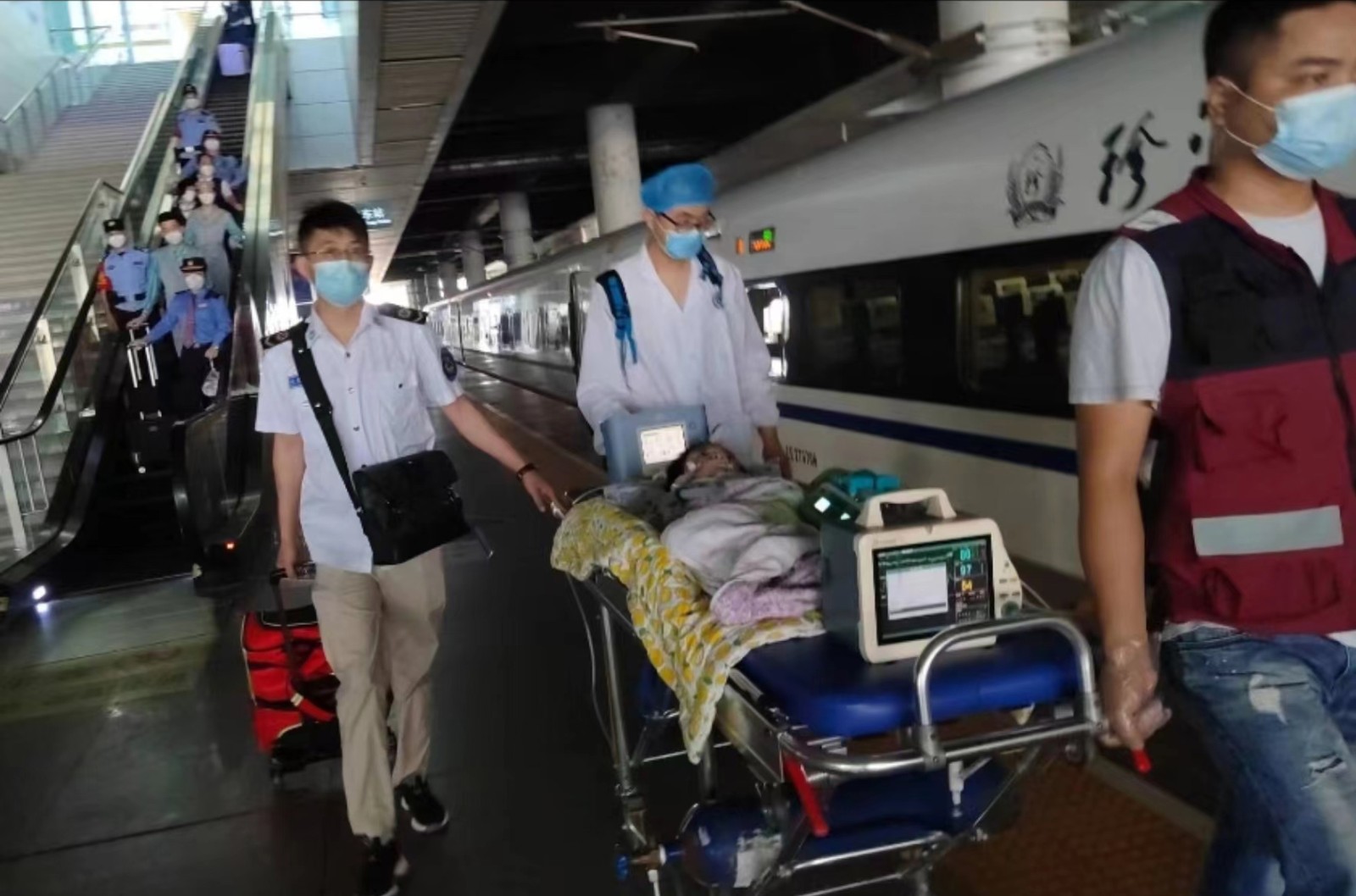 平山县高铁转运公司